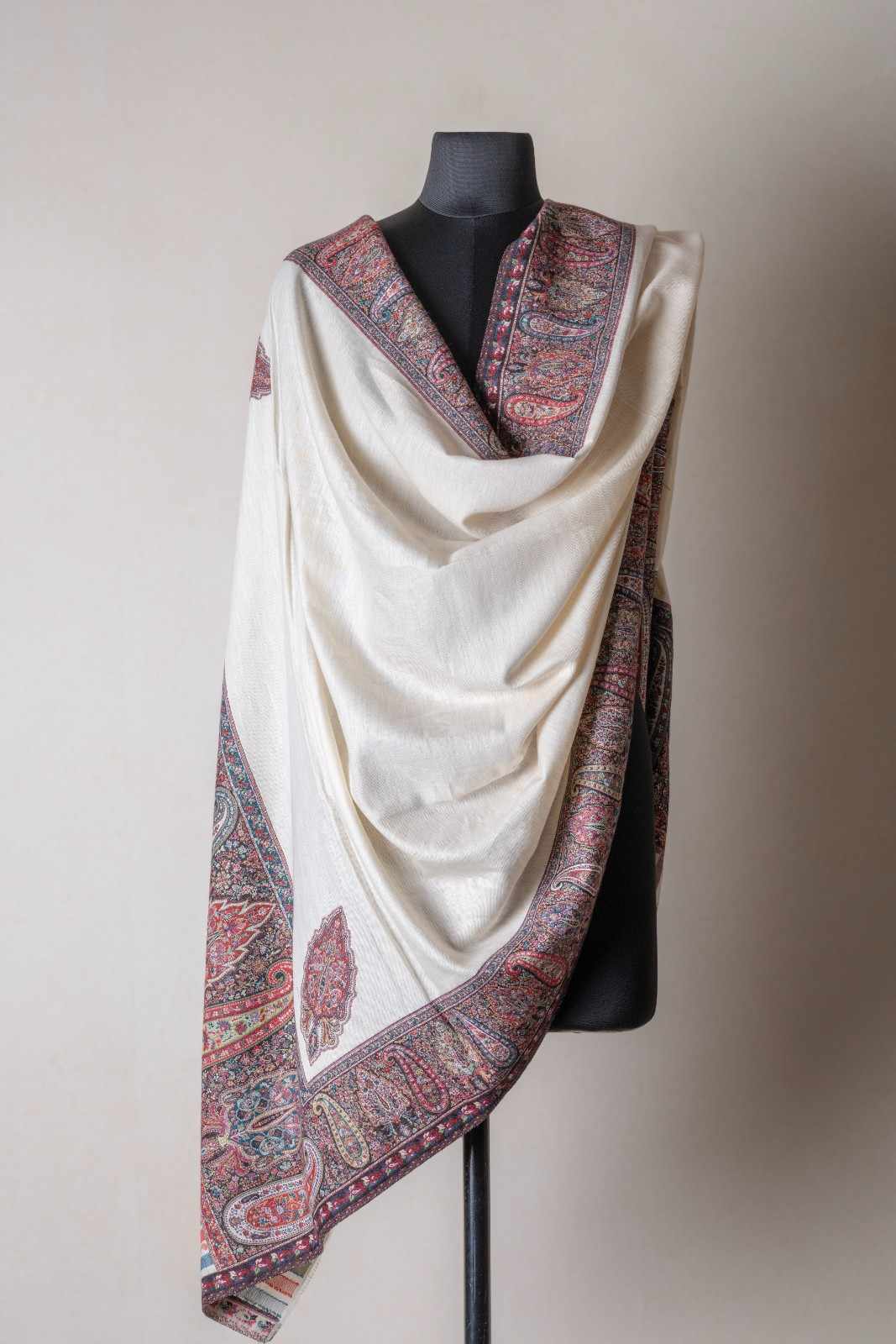Zuhoor Cream Kashmiri Kani Jamawar Shawl